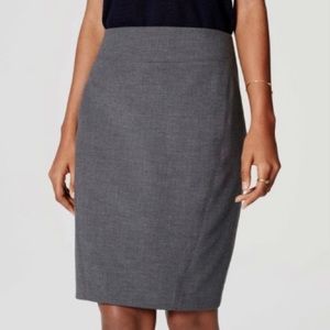 EUC Loft Seamed Pencil Skirt